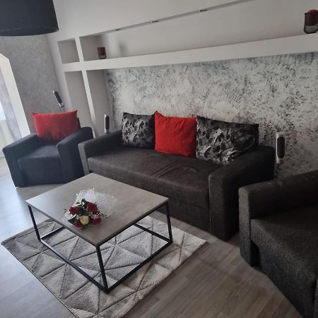 Clau Home Hunedoara Exterior foto