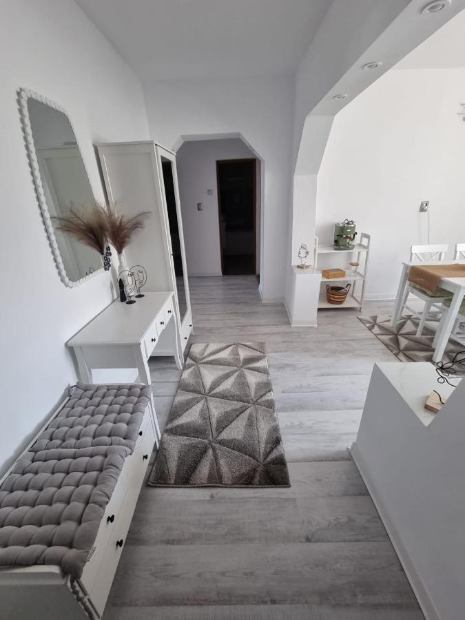 Clau Home Hunedoara Exterior foto