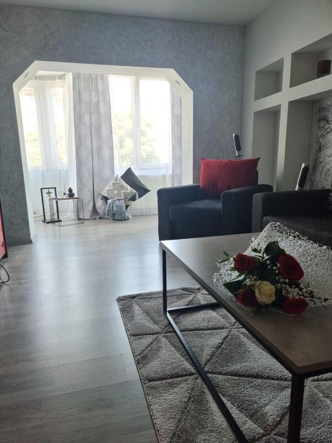 Clau Home Hunedoara Exterior foto